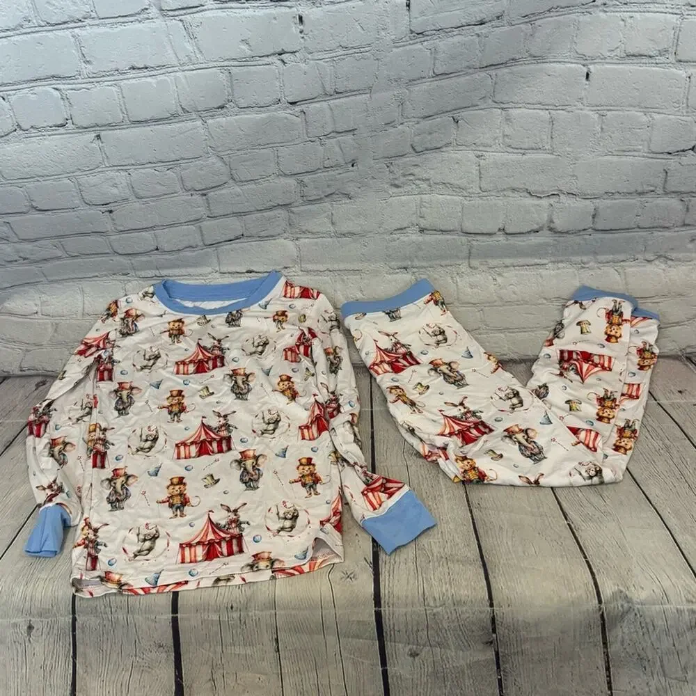 Love Eloise Circus Print Bamboo Pajama Set